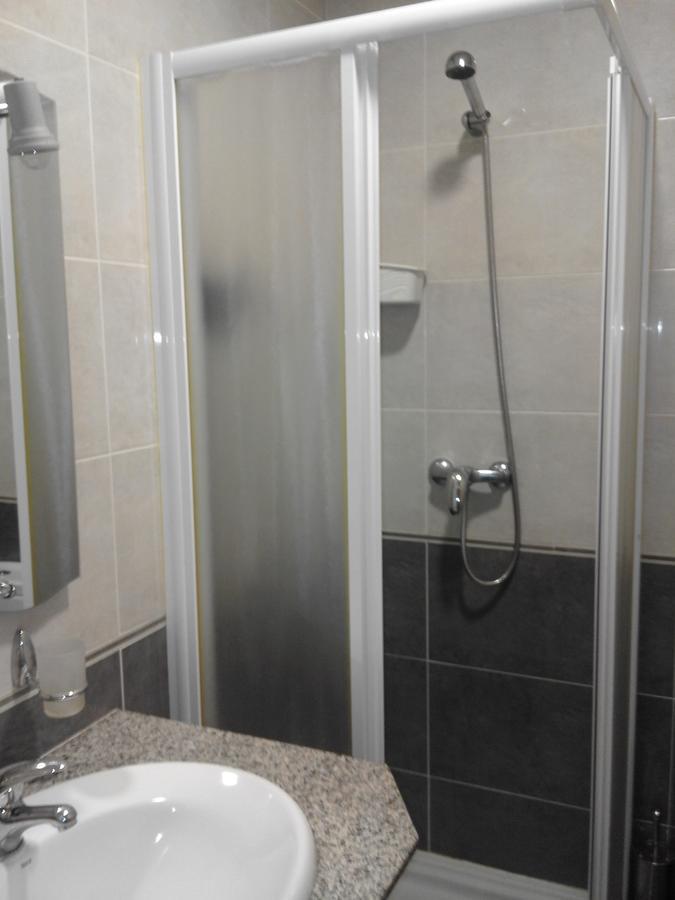 Hostal Restaurante Vial أورينس المظهر الخارجي الصورة